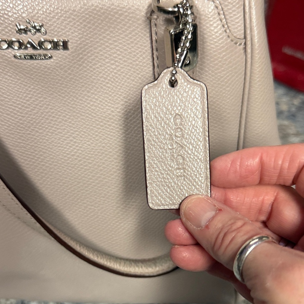 Coach Women's Beige Leather Satchel - Picture 2 of 5